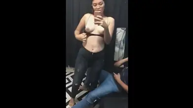 Gadis Cantik ML Ganas Basah Kuyup Rintihan Terdengar Lorong