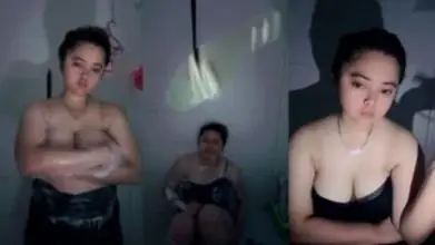 Host Malay Cantik Mandi Sambil Spill Puting Live