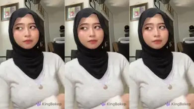 Ukhti Amalia Mutya Hijab Cantik Pasrah Kasur