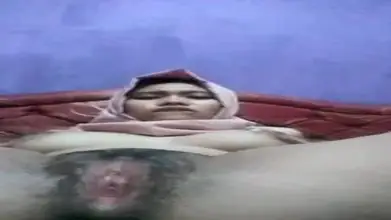 Ukhti Hijab Pink Cantik Pasrah Goyang Kasur